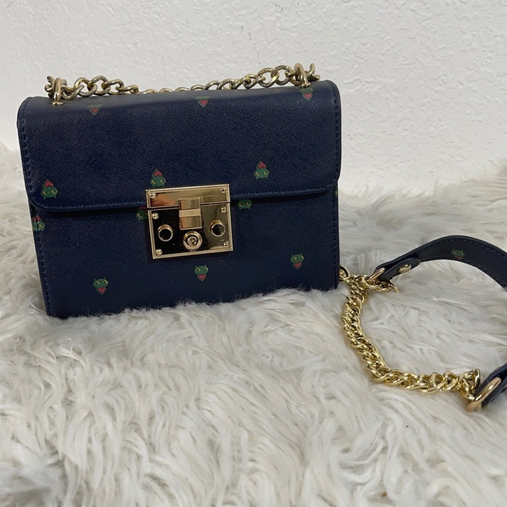 Idea Win Korean Design Bag With Push Lock Closure - Picture 2 of 11